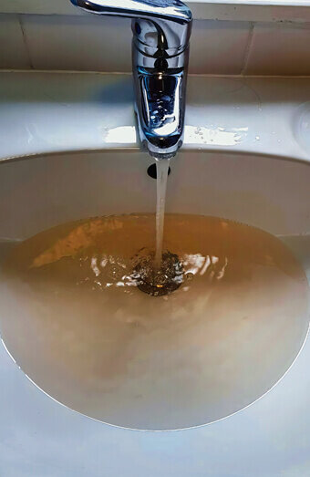 https://blockeddrainshocking.com.au/uploads/2025/07/blocked-sink-12726.jpg