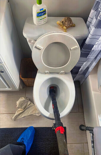 https://blockeddrainshocking.com.au/uploads/2025/07/blocked-toilet-54169.jpg